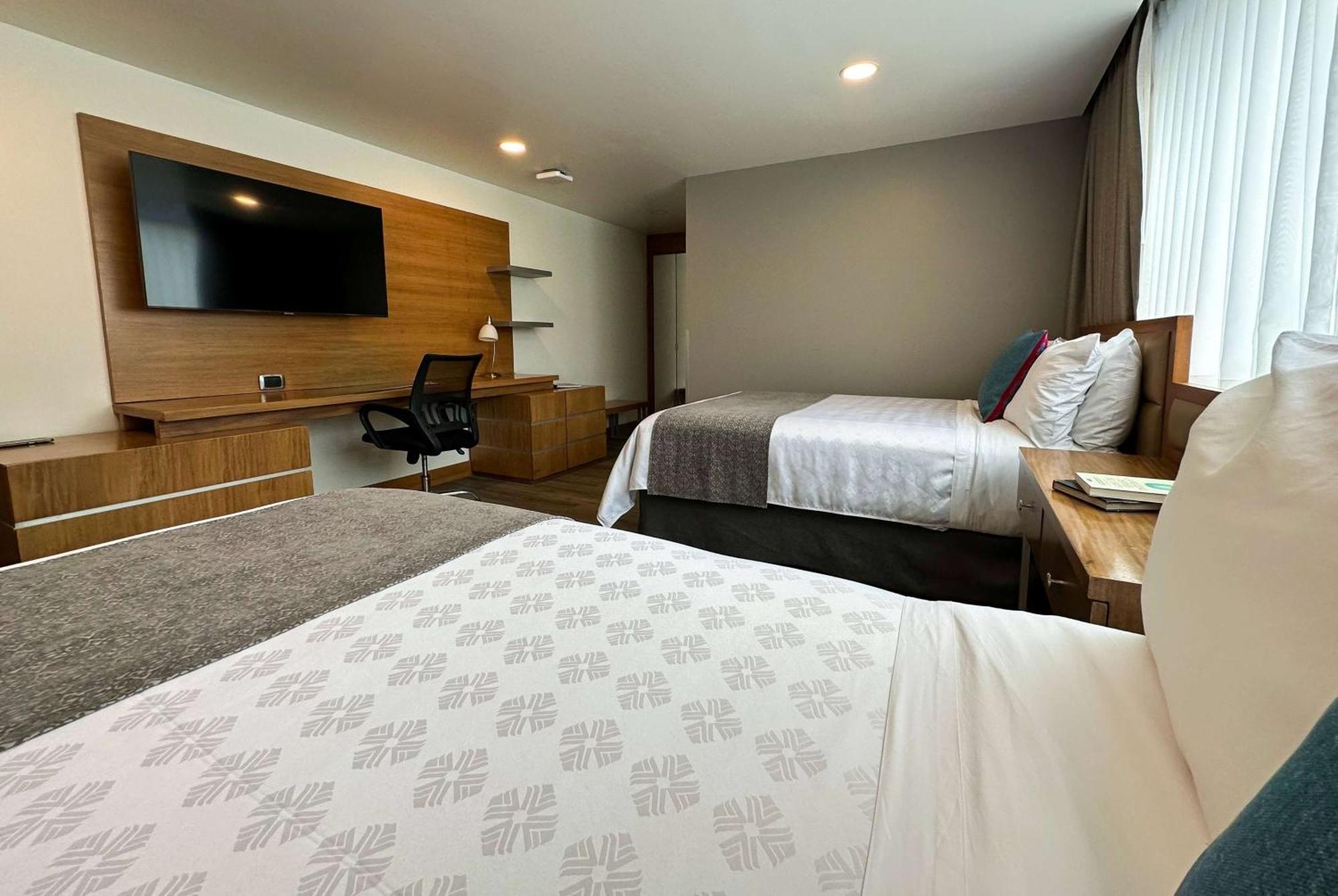Wyndham Garden Hotel 4*